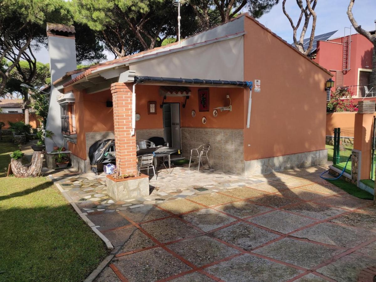 Chalet Los Pinos Con Piscina Privada Novo Sancti Petri Exterior photo